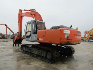 日立EX220挖掘机
