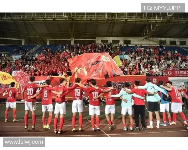 成都足球队荣登全国足球速度排行榜第三名引发热议