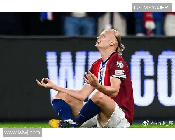 挪威足球明星加盟曼城展现惊人实力引发全球关注 挪威足球明星加盟曼城展现惊人实力引发全球关注